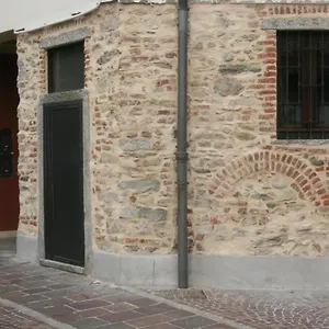 Epicuro , Somma Lombardo Italie